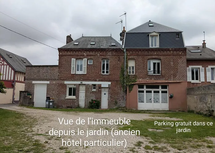 Spacieux Avec Terrasse Proche *